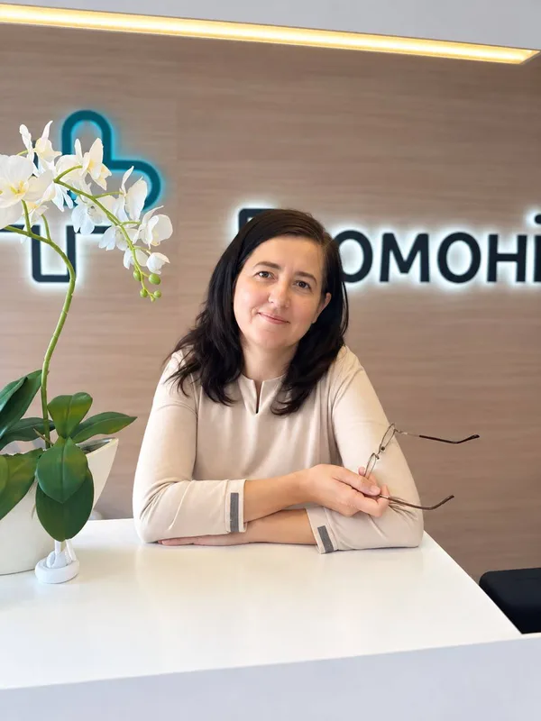Попович Габрієлла Йосипівна — директор